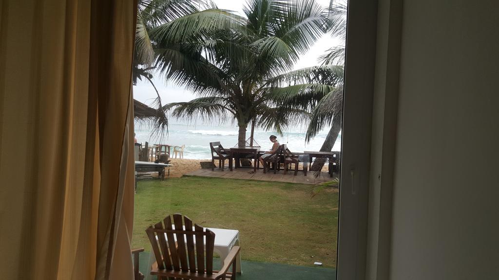 The Den Guest House ฮิกคาดูวา ภายนอก รูปภาพ