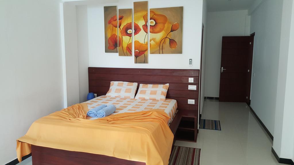 The Den Guest House ฮิกคาดูวา ภายนอก รูปภาพ